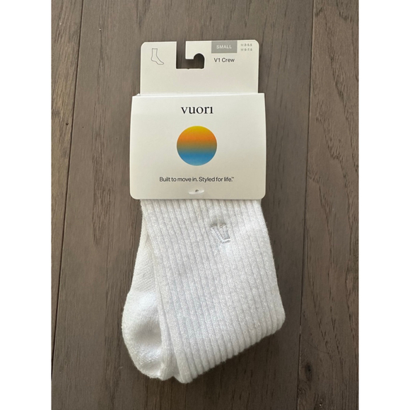 Vuori Accessories - NWT Vuori White V1 Crew Socks One Size